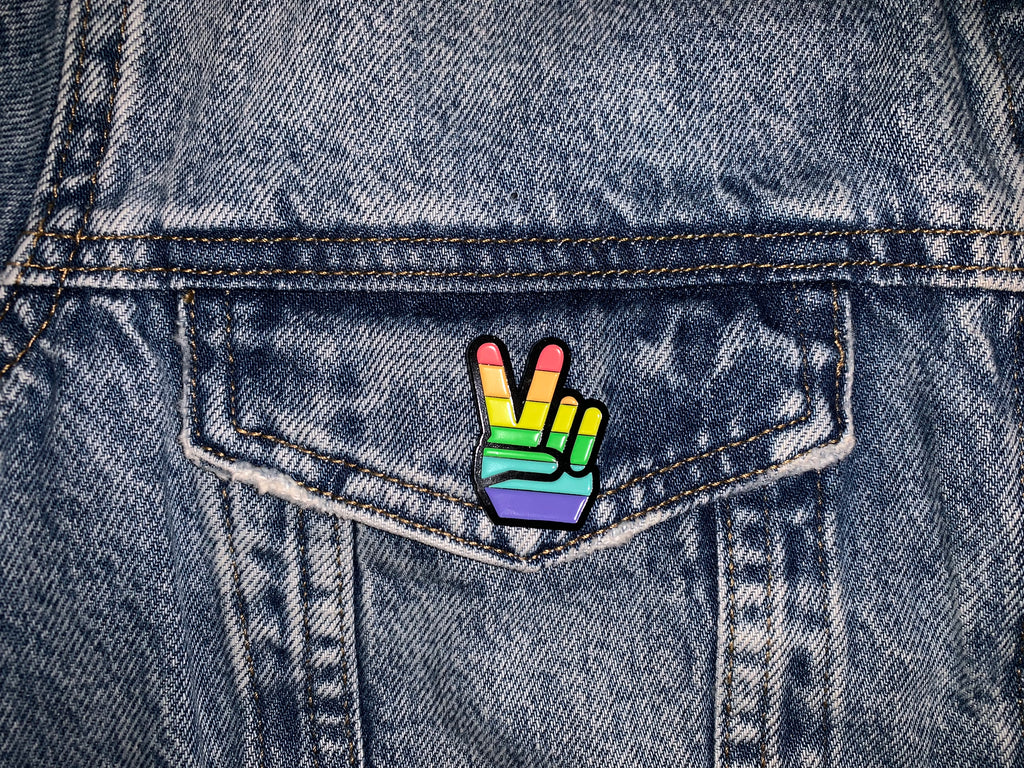 Peace Finger Pin